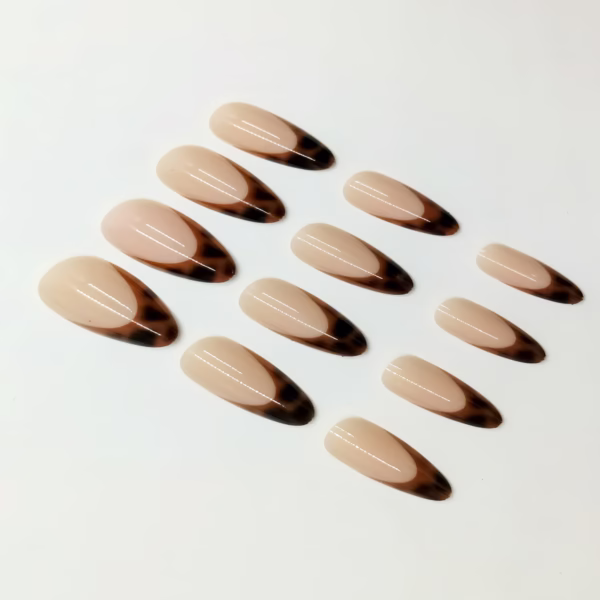 Minimalist Solid Color Press-On Nails - Image 4