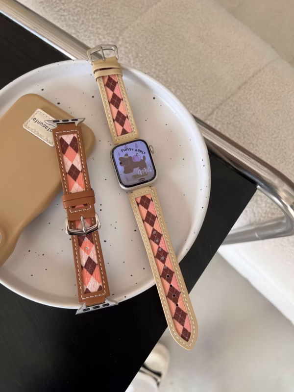Perforated Diamond-Quilted Leather Strap - Image 18