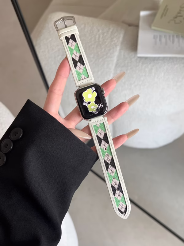 Perforated Diamond-Quilted Leather Strap - Image 12