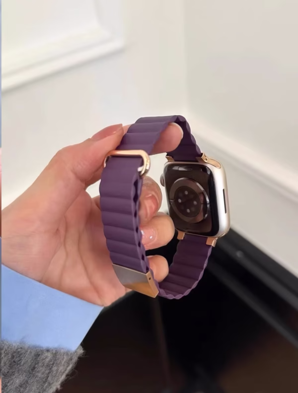 Lychee-Texture Leather Magnetic Strap - Image 5